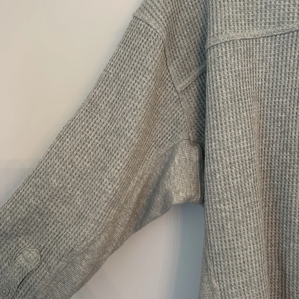 Aerie Grey Oversized Waffle Knit Button Up Size Medium - Picture 8 of 9